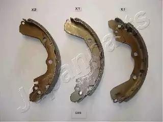 Комплект гальмівних колодок GF588AF JAPAN PARTS