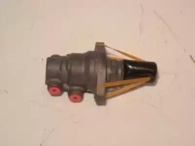 Головний гальмівний циліндр MT901 AISIN