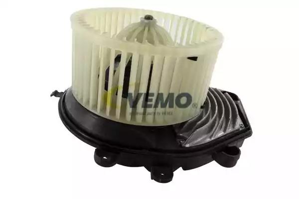 Компресор салону V15031891 VEMO