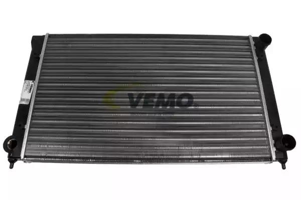 Радіатор, система охолодження двигуна V15605015 VEMO