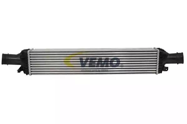 Охолоджувач наддувального повітря V15606037 VEMO