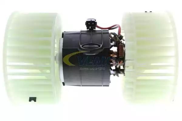 Компресор салону V20031139 VEMO