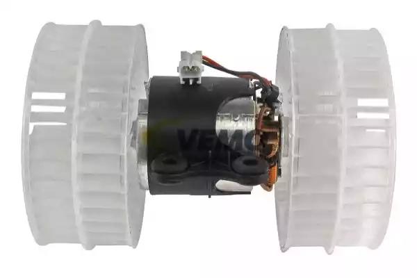 Компресор салону V30031784 VEMO