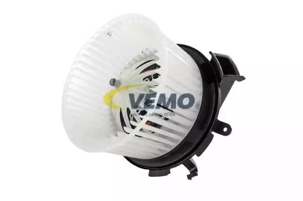 Компресор салону V30031786 VEMO