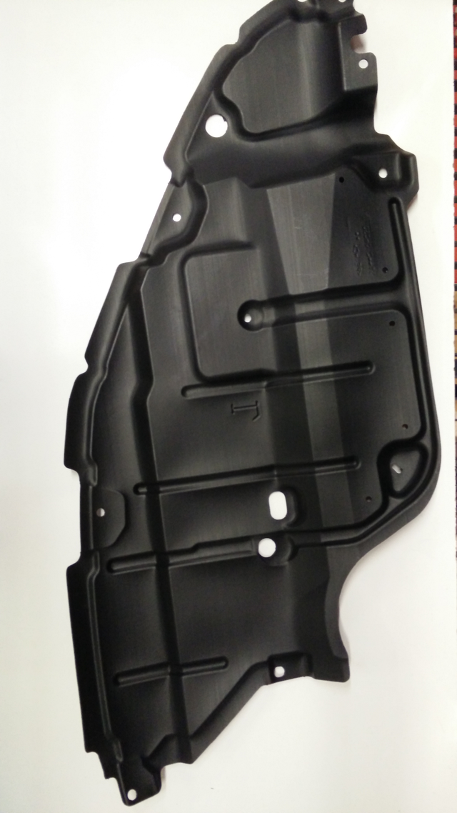 Воздуховод бампера переднего 5144233230 TOYOTA