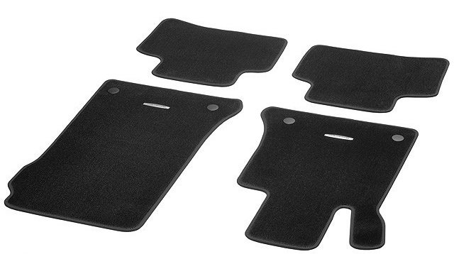 Комплект ковриков велюр / a20468033049f87 / a20468059009f87 A20468033049F87 MERCEDES BENZ